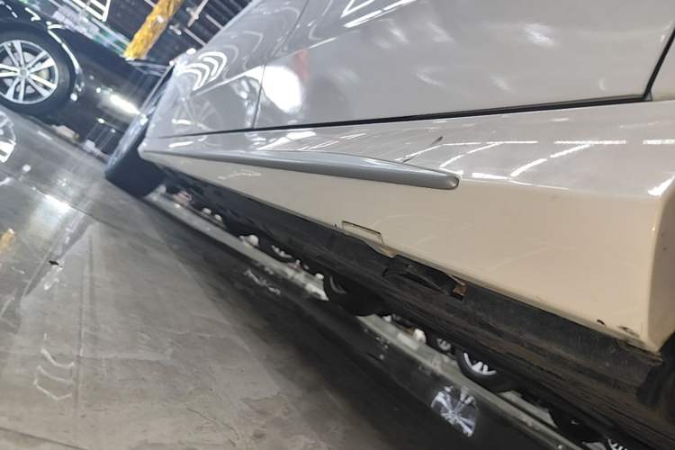 Used Mercedes-Benz C-Class 2020 C 200 L Dynamic Sport Edition Left Side Sill