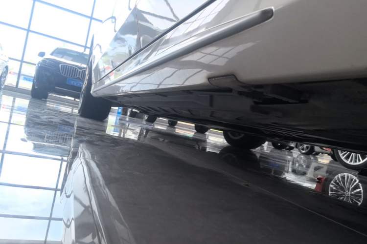 Used Mercedes-Benz C-Class 2020 C 260 L Sport Edition Left Side Sill