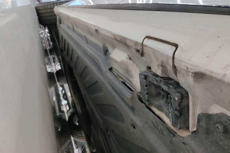 Used Mercedes-Benz C-Class 2020 Restyled C 260 Sport Edition Left Side Sill