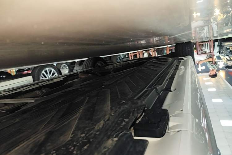 Used Mercedes-Benz C-Class 2020 C 260 L Sport Edition Left Side Sill