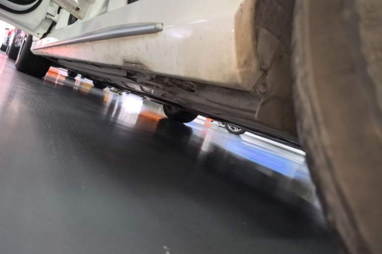 Used Mercedes-Benz C-Class 2020 Restyled C 260 L Sport Edition Left Side Sill