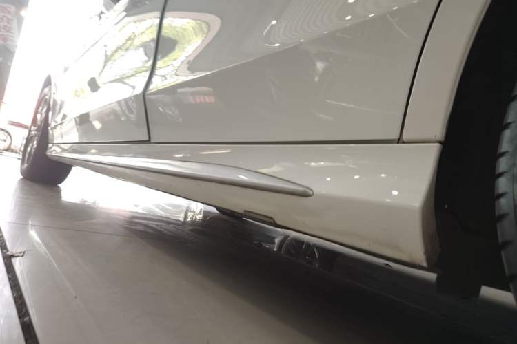 Used Mercedes-Benz C-Class 2020 Restyled C 260 L Sport Edition Left Side Sill