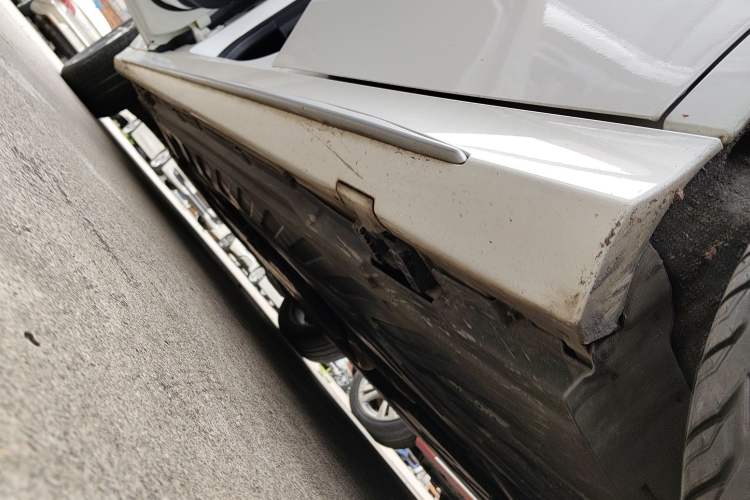 Used Mercedes-Benz C-Class 2020 Restyled C 200 L Fashion Edition Sport Version Left Side Sill