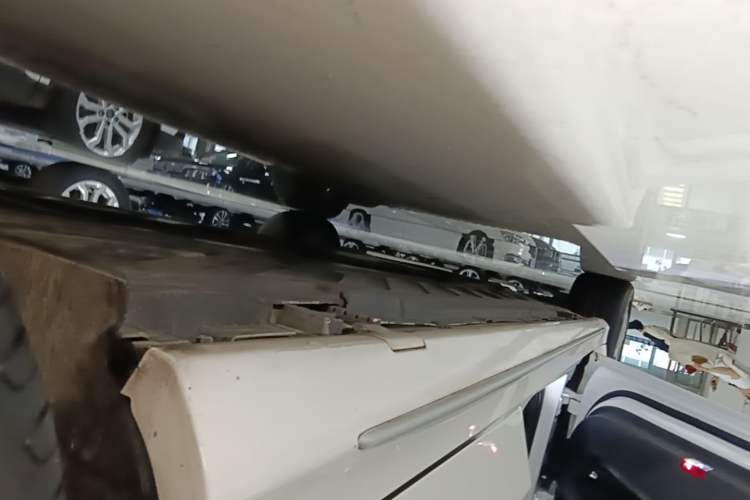 Used Mercedes-Benz C-Class 2020 Restyled C 260 L Sport Edition Left Side Sill