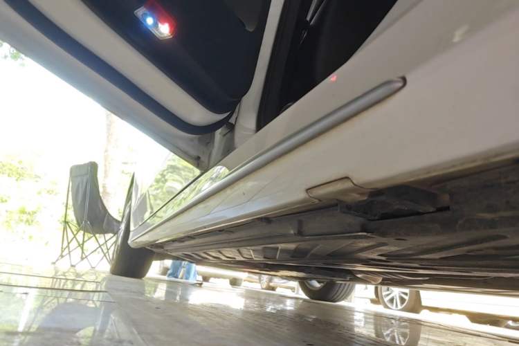 Used Mercedes-Benz C-Class 2020 C 200 L Fashion Edition Sport Version Left Side Sill