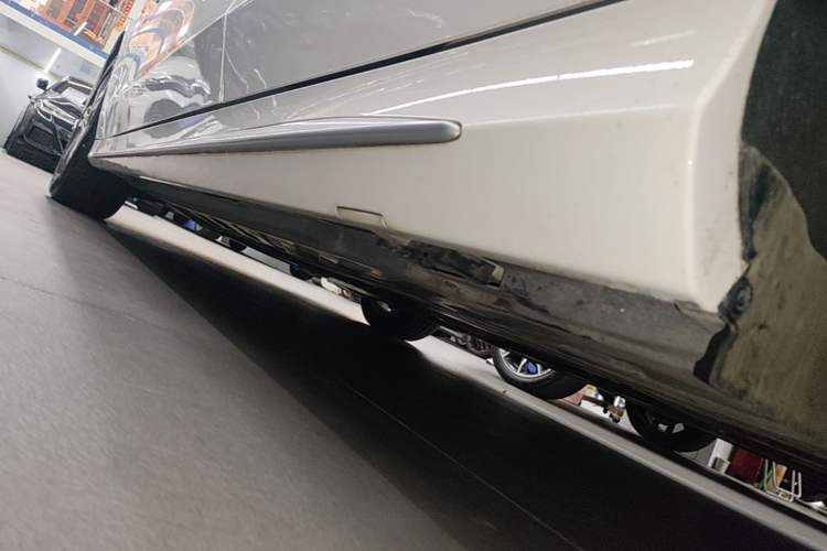 Used Mercedes-Benz C-Class 2020 Restyled C 260 L Sport Edition Left Side Sill