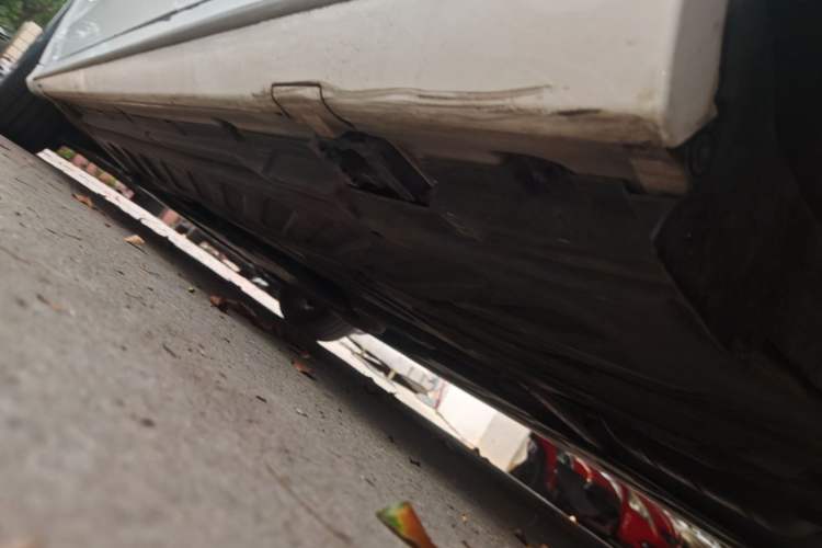 Used Mercedes-Benz C-Class 2020 C 260 L Sport Edition Left Side Sill