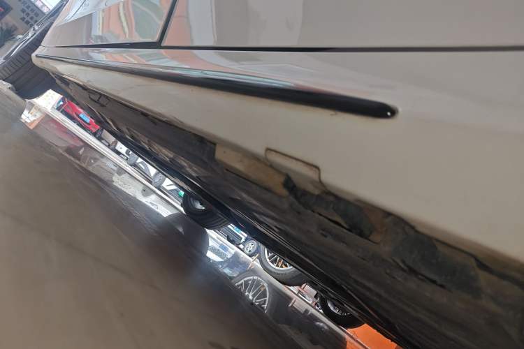 Used Mercedes-Benz C-Class 2020 Restyled C 260 Sport Edition Left Side Sill