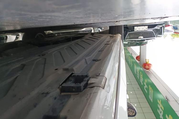 Used Mercedes-Benz C-Class 2020 C 260 L Sport Edition Left Side Sill