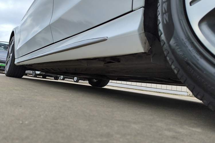 Used Mercedes-Benz C-Class 2020 C 260 L Sport Edition Left Side Sill