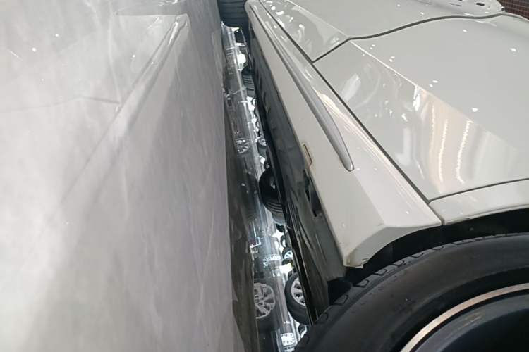 Used Mercedes-Benz C-Class 2020 Restyled C 260 L Sport Edition Left Side Sill