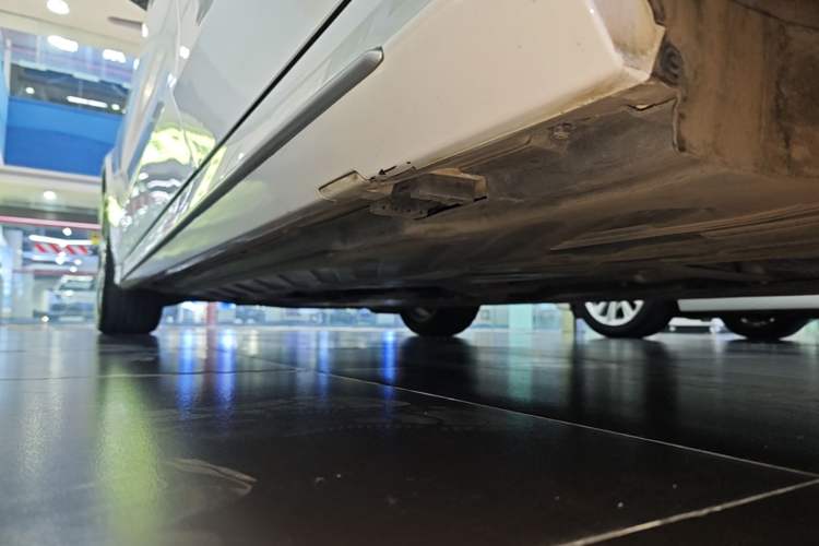 Used Mercedes-Benz C-Class 2020 Restyled C 260 L Sport Edition Left Side Sill