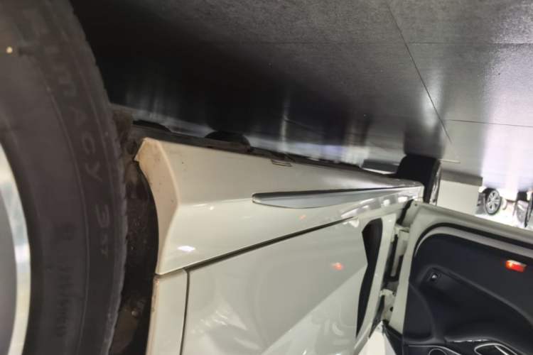 Used Mercedes-Benz C-Class 2020 C 260 L Sport Edition Left Side Sill