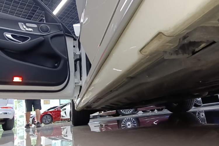 Used Mercedes-Benz C-Class 2020 Restyled C 260 L Sport Edition Left Side Sill