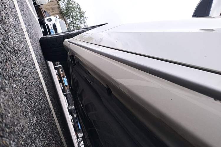 Used Mercedes-Benz C-Class 2020 C 260 L Sport Edition Left Side Sill