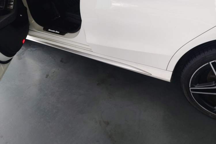 Used Mercedes-Benz C-Class 2020 Restyled C 260 L Sport Edition Left Side Sill