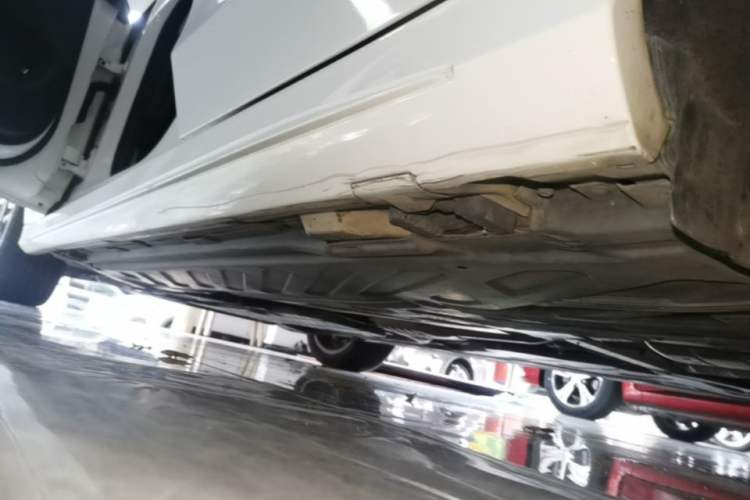 Used Mercedes-Benz C-Class 2020 Facelifted C 260 Estate Left Side Sill