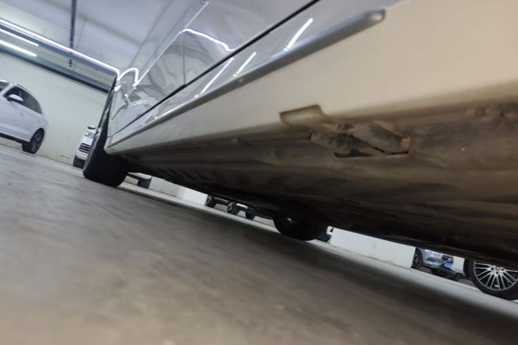 Used Mercedes-Benz C-Class 2020 Restyled C 200 L Fashion Edition Sport Version Left Side Sill