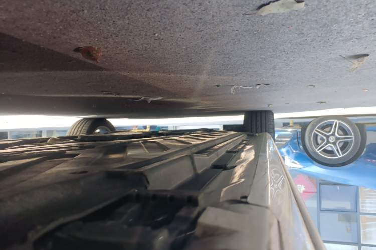 Used Mercedes-Benz C-Class 2020 C 200 L Fashion Edition Sport Version Left Side Sill