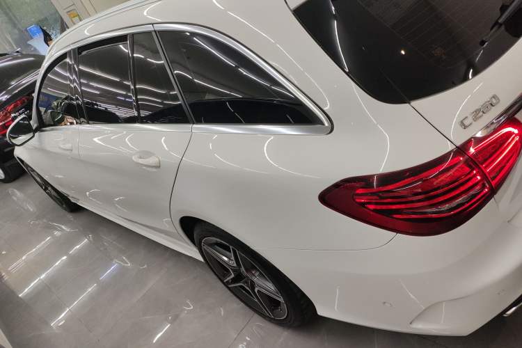 Used Mercedes-Benz C-Class 2020 Facelifted C 260 Estate Left Side
