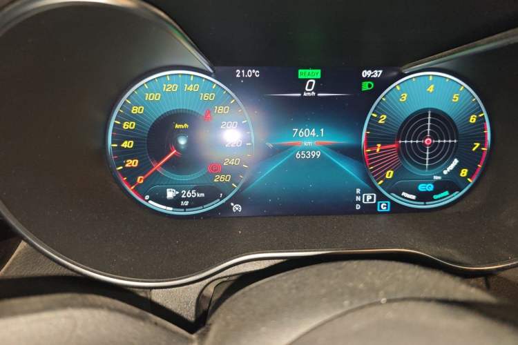 Used Mercedes-Benz C-Class 2020 C 260 L Sport Edition Odometer Close Up