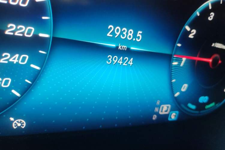 Used Mercedes-Benz C-Class 2020 C 260 L Sport Edition Odometer Close Up