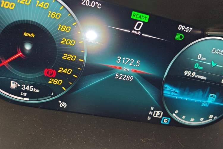 Used Mercedes-Benz C-Class 2020 Restyled C 260 L Sport Edition Odometer Close Up