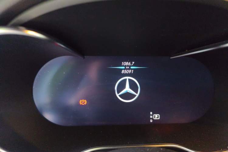 Used Mercedes-Benz C-Class 2020 Restyled C 260 Sport Edition Odometer Close Up