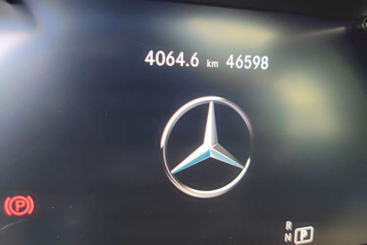 Used Mercedes-Benz C-Class 2020 C 200 L Fashion Edition Sport Version Odometer Close Up