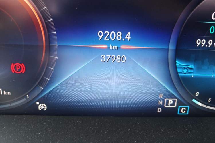 Used Mercedes-Benz C-Class 2020 Restyled C 260 L Sport Edition Odometer Close Up
