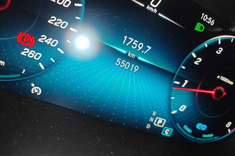 Used Mercedes-Benz C-Class 2020 Restyled C 260 L Sport Edition Odometer Close Up