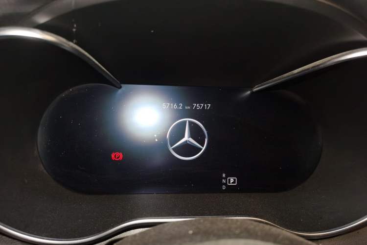 Used Mercedes-Benz C-Class 2020 Restyled C 260 L Sport Edition Odometer Close Up