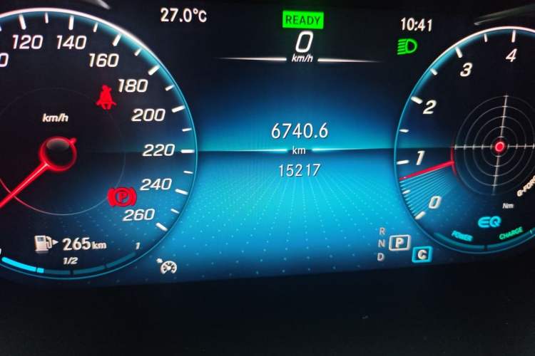 Used Mercedes-Benz C-Class 2020 Restyled C 260 L Sport Edition Odometer Close Up