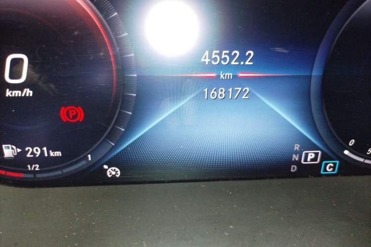 Used Mercedes-Benz C-Class 2020 C 260 L Sport Edition Odometer Close Up