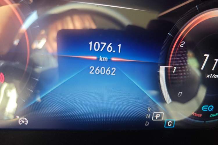 Used Mercedes-Benz C-Class 2020 Restyled C 260 L Sport Edition Odometer Close Up