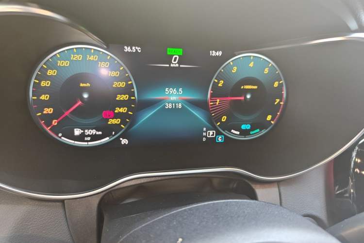 Used Mercedes-Benz C-Class 2020 Restyled C 260 Sport Edition Odometer Close Up