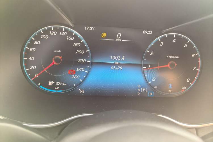 Used Mercedes-Benz C-Class 2020 Restyled C 200 L Fashion Edition Sport Version Odometer Close Up