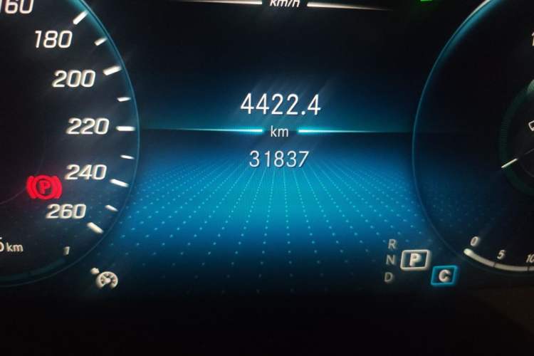 Used Mercedes-Benz C-Class 2020 Restyled C 260 L Sport Edition Odometer Close Up
