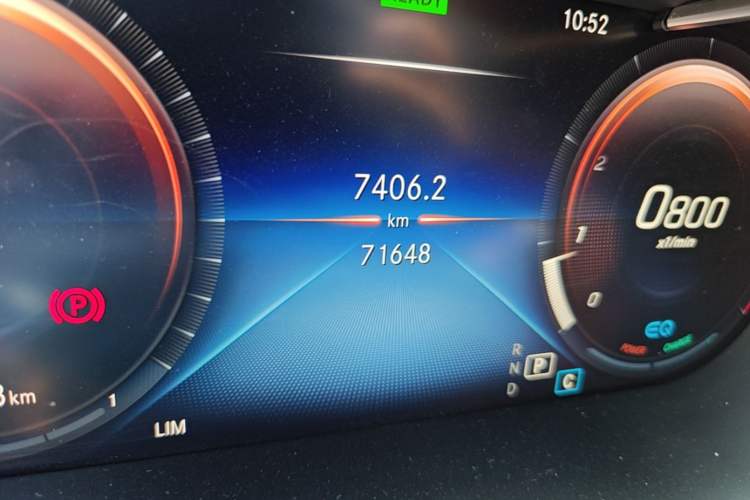 Used Mercedes-Benz C-Class 2020 Restyled C 260 Sport Edition Odometer Close Up