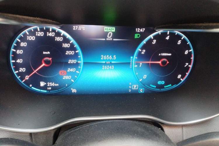 Used Mercedes-Benz C-Class 2020 Restyled C 260 L Sport Edition Odometer Close Up