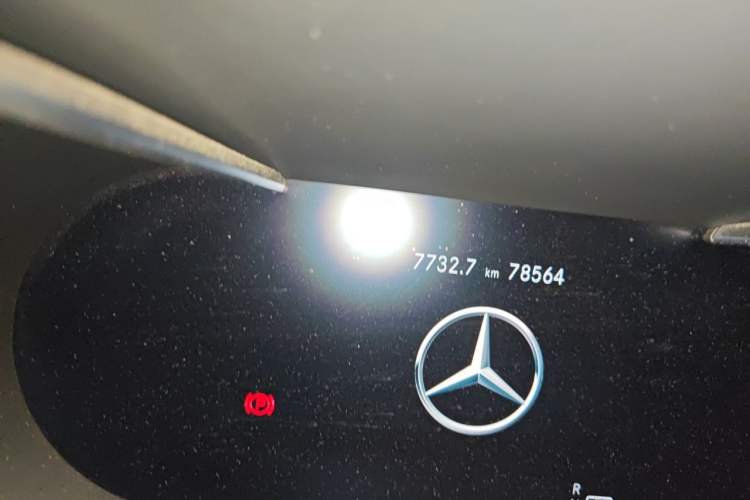 Used Mercedes-Benz C-Class 2020 C 200 L Fashion Edition Sport Version Odometer Close Up