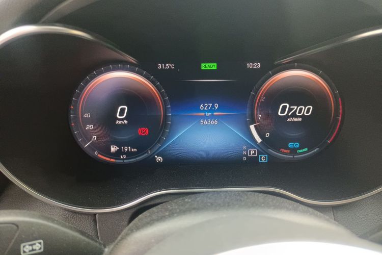 Used Mercedes-Benz C-Class 2020 Facelifted C 260 Estate Odometer Close Up