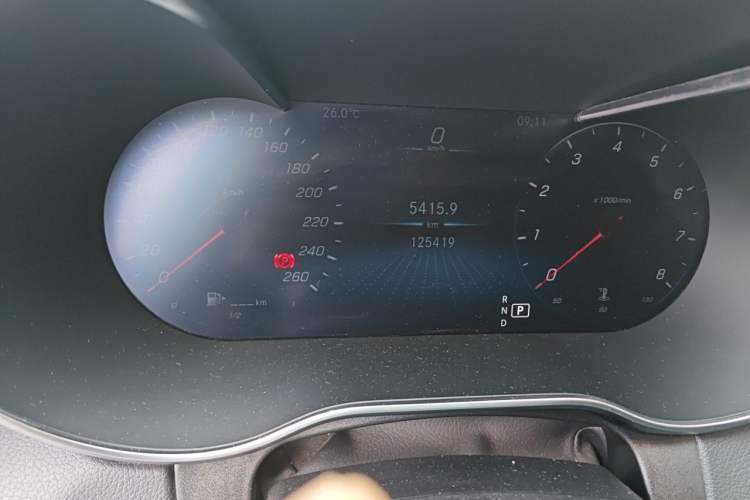 Used Mercedes-Benz C-Class 2020 C 200 L Fashion Edition Sport Version Odometer Close Up
