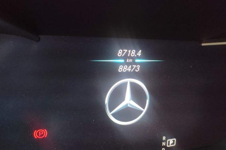 Used Mercedes-Benz C-Class 2020 C 260 L Sport Edition Odometer Close Up