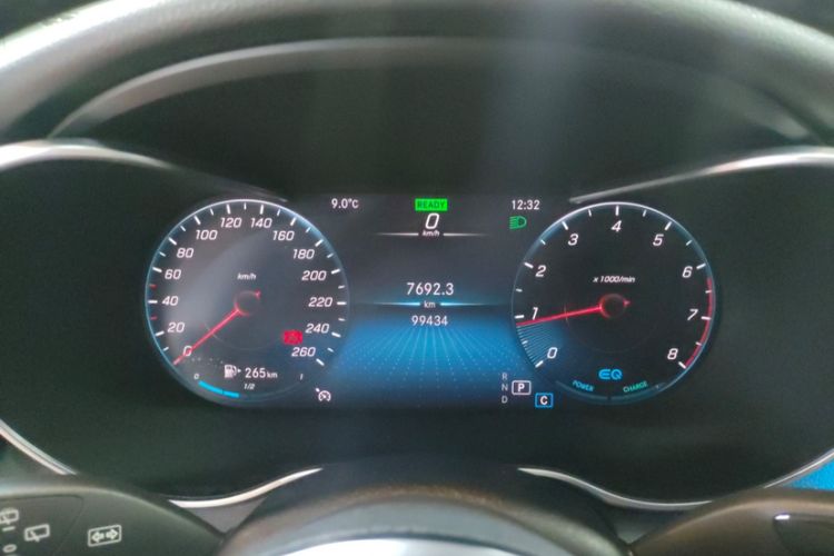 Used Mercedes-Benz C-Class 2020 C 260 Estate Odometer Close Up