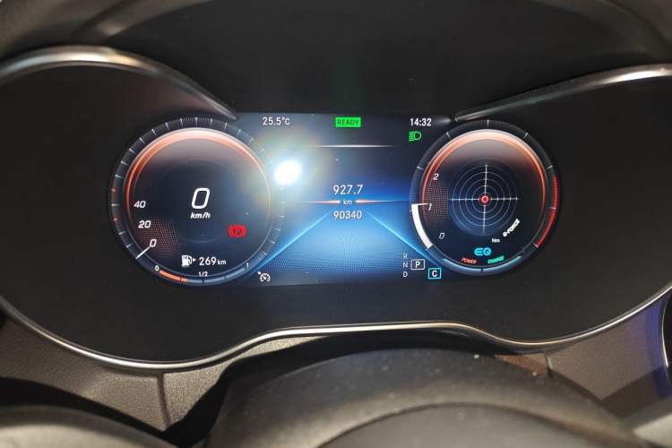 Used Mercedes-Benz C-Class 2020 Restyled C 260 L Sport Edition Odometer Close Up