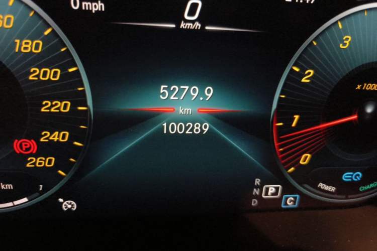 Used Mercedes-Benz C-Class 2020 C 260 L Sport Edition Odometer Close Up