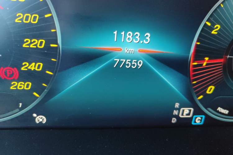 Used Mercedes-Benz C-Class 2020 Restyled C 260 L Sport Edition Odometer Close Up