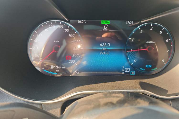 Used Mercedes-Benz C-Class 2020 Facelifted C 260 Estate Odometer Close Up