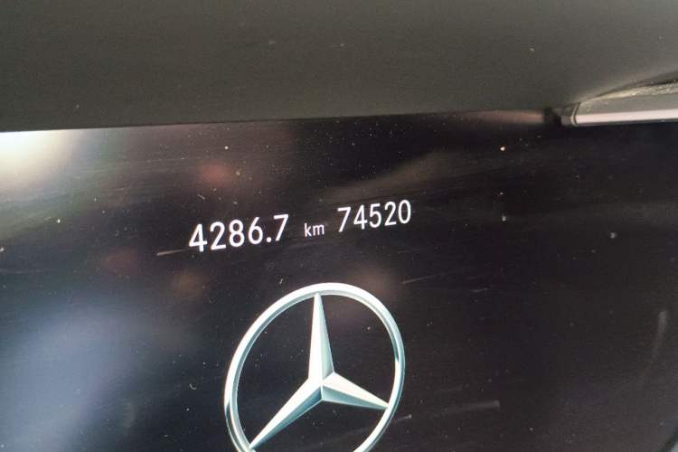 Used Mercedes-Benz C-Class 2020 Updated C 200 L Fashion Edition Odometer Close Up